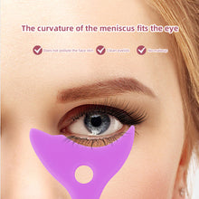 Load image into Gallery viewer, Multifunctional Silicone Eye Makeup Aid Convenient Eyeliner Eyeshadow Mascara Baffle Auxiliary Tool Portable Beauty Makeup Tool
