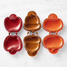 Load image into Gallery viewer, Cookie Stamp DIY Halloween Pumpkin Apple Acorn Biscuit Baking Mold 3D Cookie Plunger Cutter for Kids Kitchen Tools Christmas
