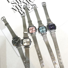 Load image into Gallery viewer, Compact Retro Quartz Watch Alloy Square Dial Simple Alloy Watchband Versatile Casual Wordless Wristwatch for Women
