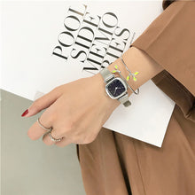 Load image into Gallery viewer, Compact Retro Quartz Watch Alloy Square Dial Simple Alloy Watchband Versatile Casual Wordless Wristwatch for Women
