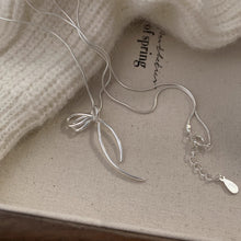 Load image into Gallery viewer, Minimalist Bow Necklace Female Fashion Niche Design Snake Bone Chain Female Birthday Gift Necklace Accessories
