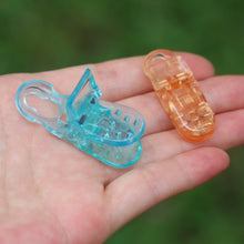 Load image into Gallery viewer, 5PCS Multi-Functional Plastic Duck Beak Clamp Strong Bite Crocodile Inverted Tooth Design Backpack Tent File Clamp
