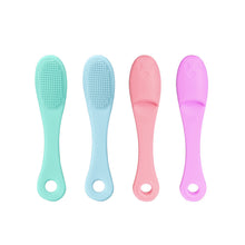 Load image into Gallery viewer, Portable Soft Silicone Finger-cot Facial Brush Nose Cleaning Facial Cleansing Massage Brush Durable Multi-functional Skin Care Tool
