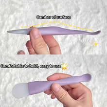 Load image into Gallery viewer, Double Head Silicone Facial Mask Brush Non-deformable Facial Cleansing Scraper Smear Facial Mask Brush Soft Washable Beauty Tool
