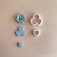 Load image into Gallery viewer, Flower Petal Clay Cutter Different Sizes Polymer Clay Mold DIY Unique Earrings Jewelry Decoration High-precision Pendant Making Tools
