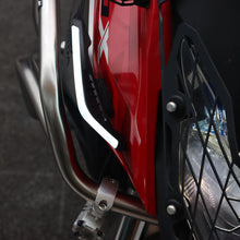 Load image into Gallery viewer, 2Pcs Motorcycle Front Side Spoiler Winglets Aerodynamic Wing Set Fixed Wind Wings with LED Lights and Adhesive Decoration Sticker

