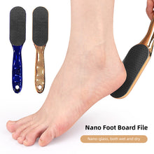 Load image into Gallery viewer, Long Handled Nano Glass Footboard File Cocoon Dead Skin Exfoliating Foot File Washable Wet Dry Dual-use Manual Foot Grinder
