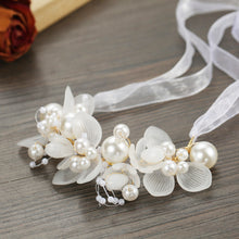Load image into Gallery viewer, Children's Princess Hairband Supernatural Pearl Hair Accessories Performance Headband Women's Child Hair Ornaments
