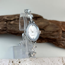 Load image into Gallery viewer, Fashionable Temperament Versatile Small Fresh Oval Dial Leaf Bracelet Watch Square Quartz Strap Simple Women's Watch
