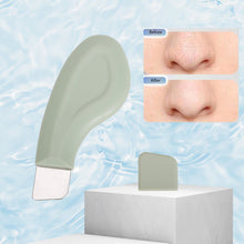 Load image into Gallery viewer, Manual Facial Skin Scrubber Acne Blackhead Remover Facial Cleansing Scraper Beauty Tool Portable Mini Skin Care Tool
