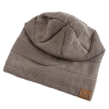 Load image into Gallery viewer, Winter Comfortable Warm Velvet Knitted Hat Casual Versatile Solid Color Knitted Hat Outdoor Windproof Warm Hat for Men
