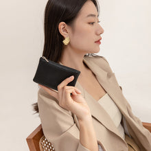 Load image into Gallery viewer, Solid Color Simple Litchi Patterned Coin Wallet Zipper Blocking PU Leather Portable Wallet Card Coin Key Portable Storage Bag
