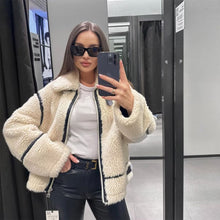 Load image into Gallery viewer, Lamb Wool Thickened Warm Coat Integrated Fur Leather Cotton Padded Jacket Fashionable Loose Warm Winter Outwear Coat

