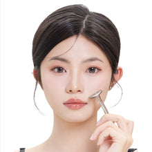 Load image into Gallery viewer, Double-headed Manual Nose Hair Trimmer Portable Convenient Nose Hair Mouth Hair Remover Facial Cleaning Tool for Men Women
