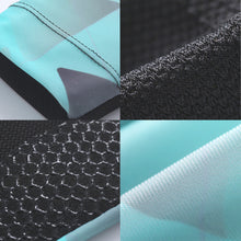 Load image into Gallery viewer, 1PC Professional Three-Finger Billiard Gloves Non-Slip Sweat Absorbent Full Finger Sports Gloves Billiard Supplies
