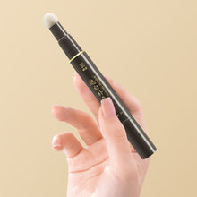 Load image into Gallery viewer, Disposable Plant Essence Hair Dye Pen Covering White Hair Temporary Hair Root Touch-up Stick Mild Non-irritating Hair Dye
