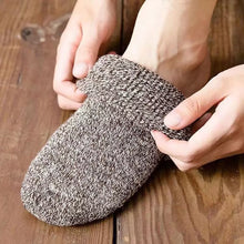 Load image into Gallery viewer, Men's Mid-tube Socks Autumn Winter Thickened Fleeced Warm Looped Stockings Comfortable Breathable Cold Resistant Socks
