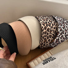 Load image into Gallery viewer, Vintage Knitted Wide Edge Hair Band Fashionable Temperamental Hair Hoop Headband Headwear Hair Accessories for Women
