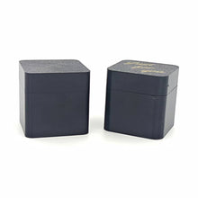 Load image into Gallery viewer, Middle Finger InBox Creative Funny Decorative Crafts 3D Printing Middle Finger Christmas Gift Boxs Family Game Gift Funny Toy
