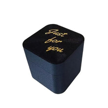 Load image into Gallery viewer, Middle Finger InBox Creative Funny Decorative Crafts 3D Printing Middle Finger Christmas Gift Boxs Family Game Gift Funny Toy
