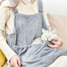 Load image into Gallery viewer, Pet Apron Carrier Cat Carrier 4 Holding Holes Anti-Scratch Hair Resistant Good Helpers for Cutting Pet Nails
