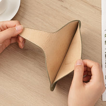 Load image into Gallery viewer, Portable Glasses Storage Bag Simple Fashionable PU Leather Glasses Protective Cover Sunglasses Reading Glasses Storage
