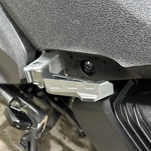 Load image into Gallery viewer, 2Pcs Motorcycle Rear Footrests Foot Pegs Rear Aluminum Pedals For NMAX155/XMAX300/NVX155/AERO R1/R3/MTO3 Accessories
