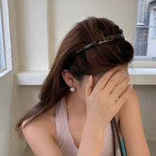 Load image into Gallery viewer, U-shaped Glasses Headband Simple Non-slip Comb Tooth Hair Hoop Headband Headwear Hair Styling Accessories for Women
