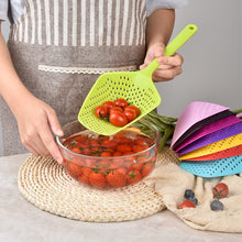 Load image into Gallery viewer, 1Pcs Scoop Colander Kitchen Strainer Scoop Food Drain Shovel Nylon Slotted Skimmer with Handle for Kitchen Cooking Baking Drain
