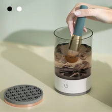 Load image into Gallery viewer, Portable USB Plug Electric Makeup Brush Cleaner with Rubber Makeup Machine Electric USB Quick Cleaner Cleaning Brush Collar Brush
