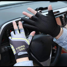Load image into Gallery viewer, 1Pair Outdoor Stab-Proof Non-Slip Three-Finger Fishing Gloves Ice Silk Breathable Sunscreen Gloves
