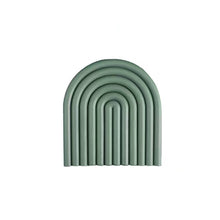 Load image into Gallery viewer, Rainbow Silicone Heat-insulation Pad Detachable Spliceable Durable High Temperature Resistant Household Dining Heat-resistant Mat
