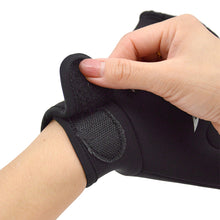 Load image into Gallery viewer, 1Pair 2MM Diving Swimming Training Webbed Gloves Wrist Adjustable Imitation Duck Feet Open Fingers Design Diving Equipment
