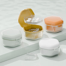 Load image into Gallery viewer, Invisible Braces Box Holder Storage Box Concealed Beauty Correction Portable Denture Storage Box Braces Storage Box
