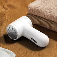 Load image into Gallery viewer, Portable Digital Electric Hair Ball Trimmer for Home Clothing Trimming Multifunctional Rechargeable Hair Ball Trimmer
