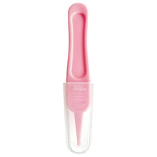 Load image into Gallery viewer, Baby Nose Cleaning Tweezers Infant Ear Nose Navel Clean Tool Safe Baby Dig Booger Clips Snot Removal Newborn Cleaning Supplies
