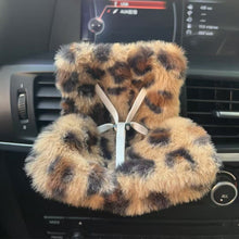Load image into Gallery viewer, Suitable for 17cm Cute Doll Cute Car Safety Seat Car Air Outlet Decoration Car Interior Decoration Ornament
