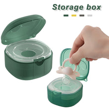 Load image into Gallery viewer, Baby Pacifier Box PP Storage Box Portable Dustproof Bite Music Storage Box Transparent Plastic Packaging Box
