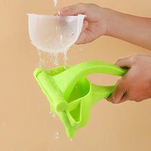 Load image into Gallery viewer, Easy Carry Manual Citrus Juicer Original Taste Compact Eco-Friendly Hand Press Manual Fruit Squeezer Fresh Homemade Tool Yoga Healthy Diet
