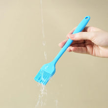 Load image into Gallery viewer, Silicone Oil Brush Basting Brush Silicone Pastry Brush for BBQ Cooking Butter Kitchen Heatproof Dishwasher Cooking Grilling Bristles
