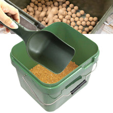 Load image into Gallery viewer, Carp Fishing Baiting Throwing Spoon Fishing Lure Casting PP Shovel Bait Scoop Carp Fishing Tool For Feeding Particles Bonito Carp

