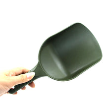 Load image into Gallery viewer, Carp Fishing Baiting Throwing Spoon Fishing Lure Casting PP Shovel Bait Scoop Carp Fishing Tool For Feeding Particles Bonito Carp
