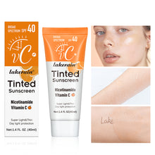 Load image into Gallery viewer, 40ml SPF40 Vitamin C Sunscreen Foundation Vitamin E Moisturizing Whitening Even Skin Tone Delays Aging and Reduces Skin Fine Lines
