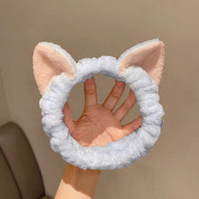 Load image into Gallery viewer, Soft Comfortable Wash Face Headband Cute Cat Coral Plush Hairband Beauty Skincare Yoga Multipurpose Versatile Hair Fixing Headband
