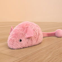 Load image into Gallery viewer, Interactive Squeaking Cat Toy Glow in Dark Simulated Mouse Squeaky Cat Exercise Hunting Nighttime Entertainment Toy Cat Supplies
