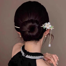 Load image into Gallery viewer, Elegant Chinese Style Tassel Hair Stick Hairpins Traditional Floral Hanfu Hair Sticks Women’s Vintage Bamboo Hair Accessories
