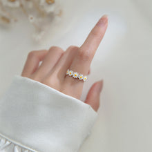 Load image into Gallery viewer, Sweet Adjustable Daisy Flower Resin Ring for Women Spring Summer Pastel Open Ring Minimalist Style Gift for Girls friends
