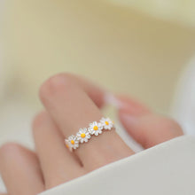 Load image into Gallery viewer, Sweet Adjustable Daisy Flower Resin Ring for Women Spring Summer Pastel Open Ring Minimalist Style Gift for Girls friends
