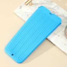 Load image into Gallery viewer, Silicone Curling Iron Insulation Bag Straight Hair Dressing Storage Straight Hair Stick Anti Scald Bag Portable Beauty Tools
