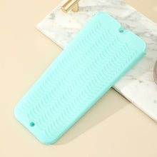 Load image into Gallery viewer, Silicone Curling Iron Insulation Bag Straight Hair Dressing Storage Straight Hair Stick Anti Scald Bag Portable Beauty Tools
